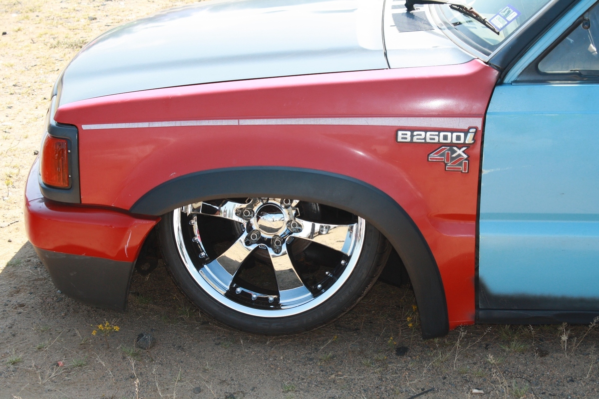 Mazda b2200 deals fender flares