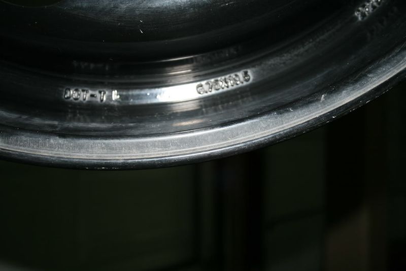 thread post photo