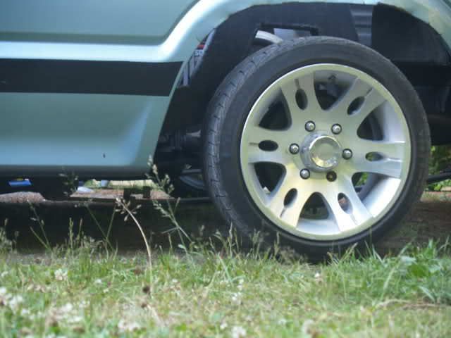 thread post photo