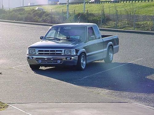 1987 Mazda B2000