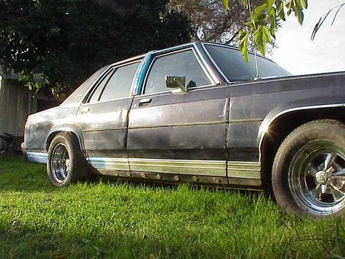 1989 Ford Crown Victoria