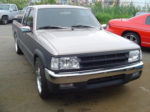 1988 Mazda B2200