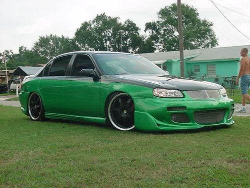 Flyingpigboi00s 2002 Chevy Malibu