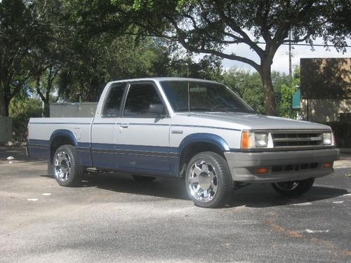 1989 Mazda B2200