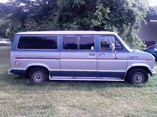 mythirdeye00s 1982 Ford F/S Van