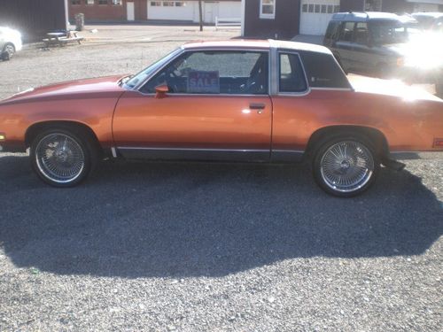 BIG DADDY CUSTOMSs 1987 Oldsmobile Ctlss Supreme
