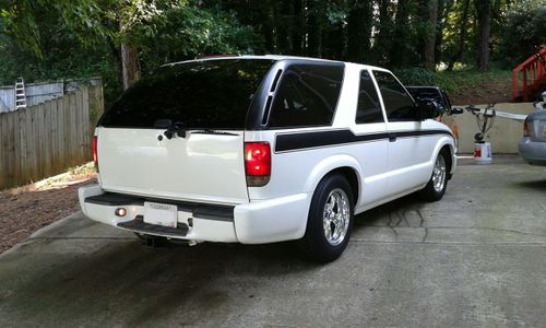 offthewalls 2001 GMC Jimmy