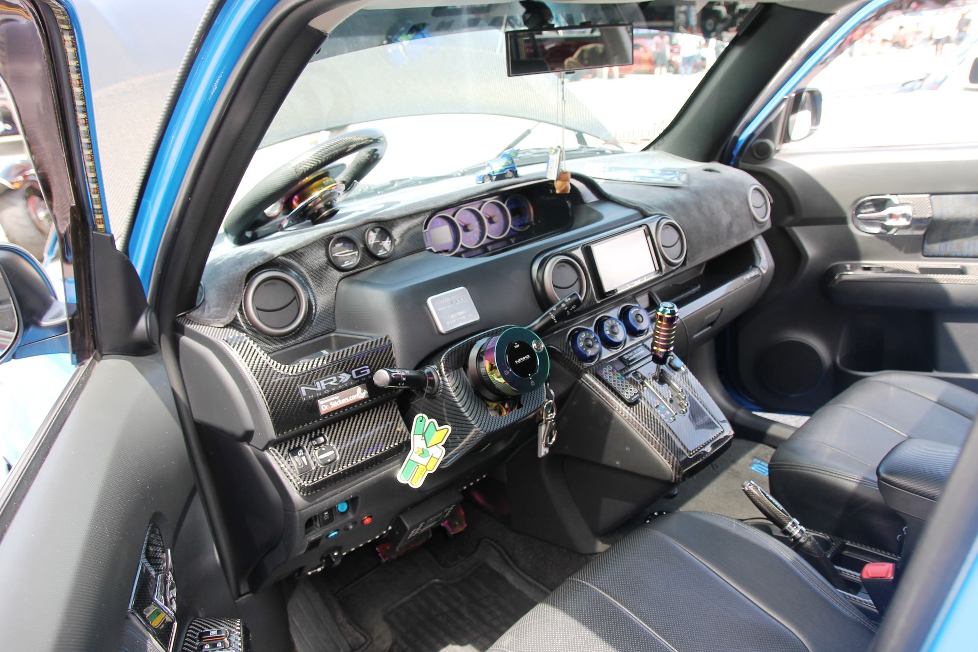 Full View