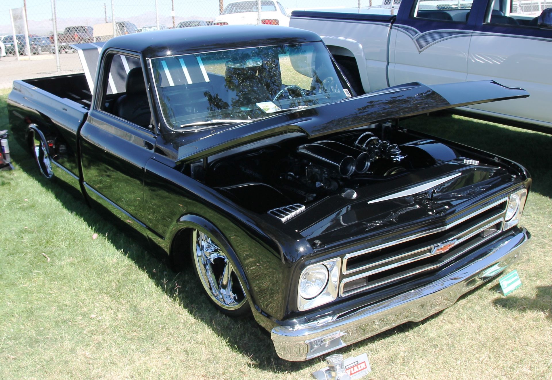 Full View