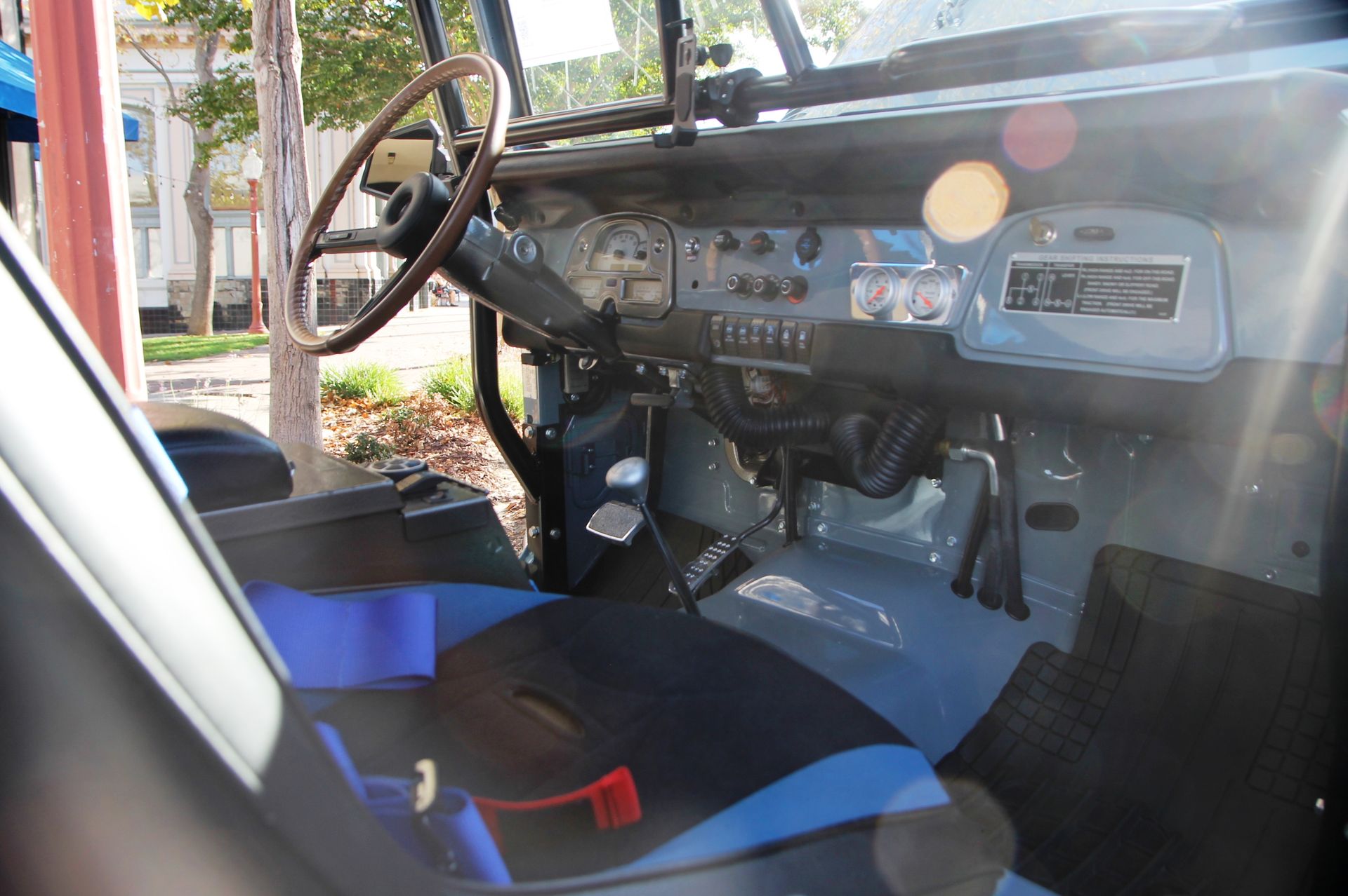Full View