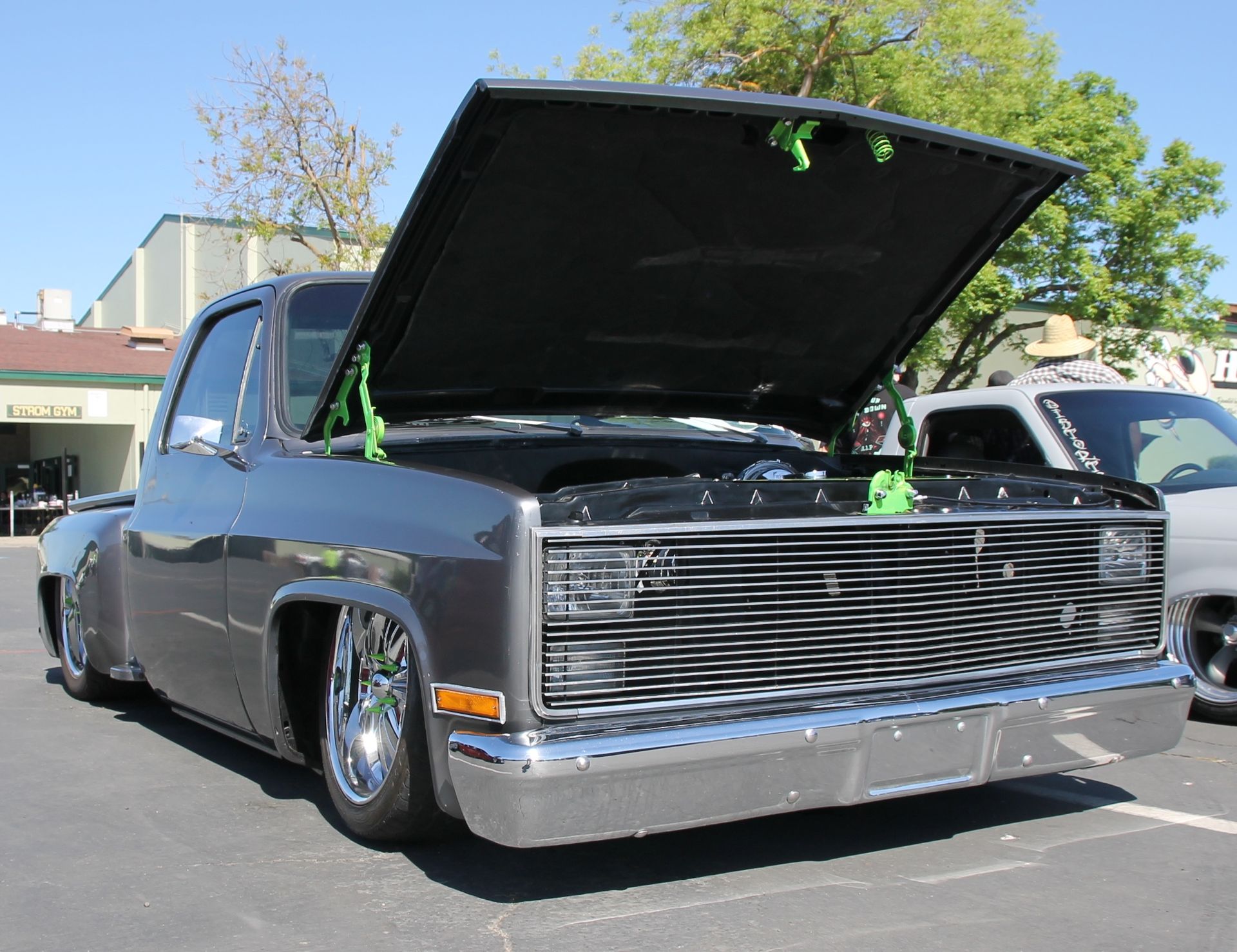 Full View